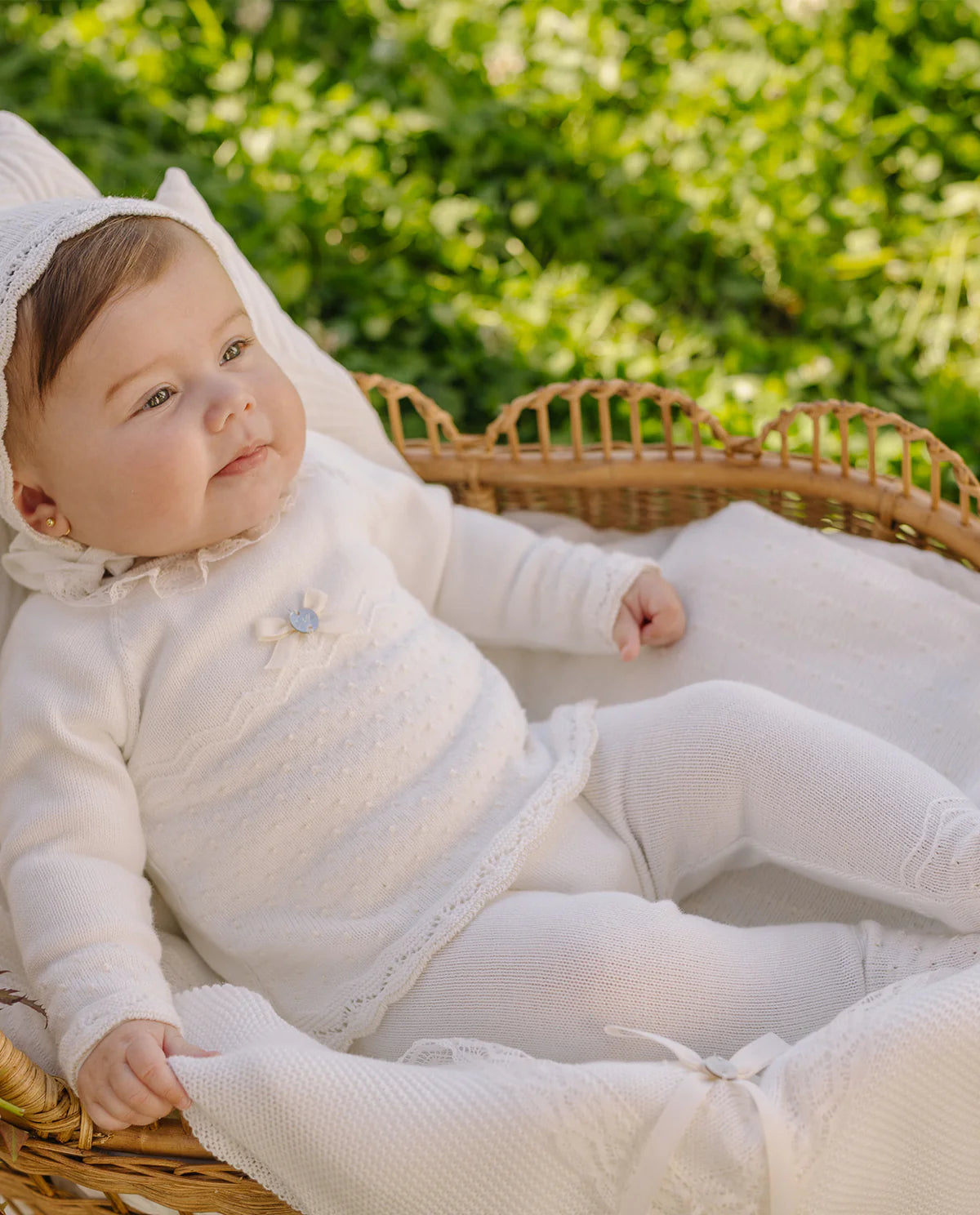 Knit Newborn Shawl "Paz"